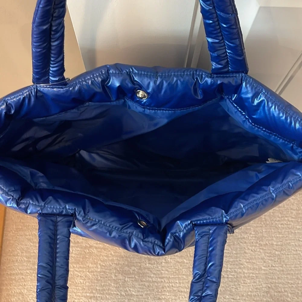 Old Navy Blue Puffer Quilted Tote Bag NWT - Picture 4 of 7